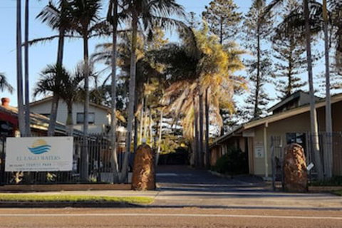 El Lago Waters Tourist Park - Accommodation Perth 0