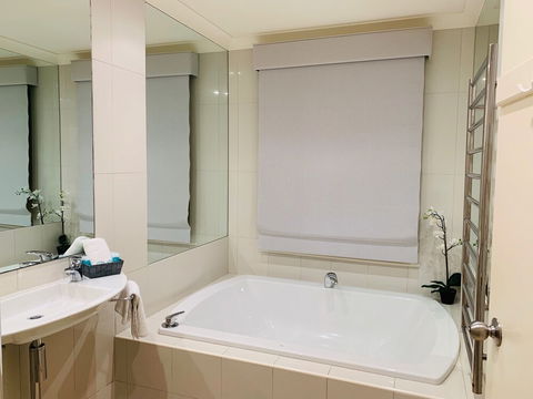 The Bluff Resort Apartments - Accommodation Perth 3