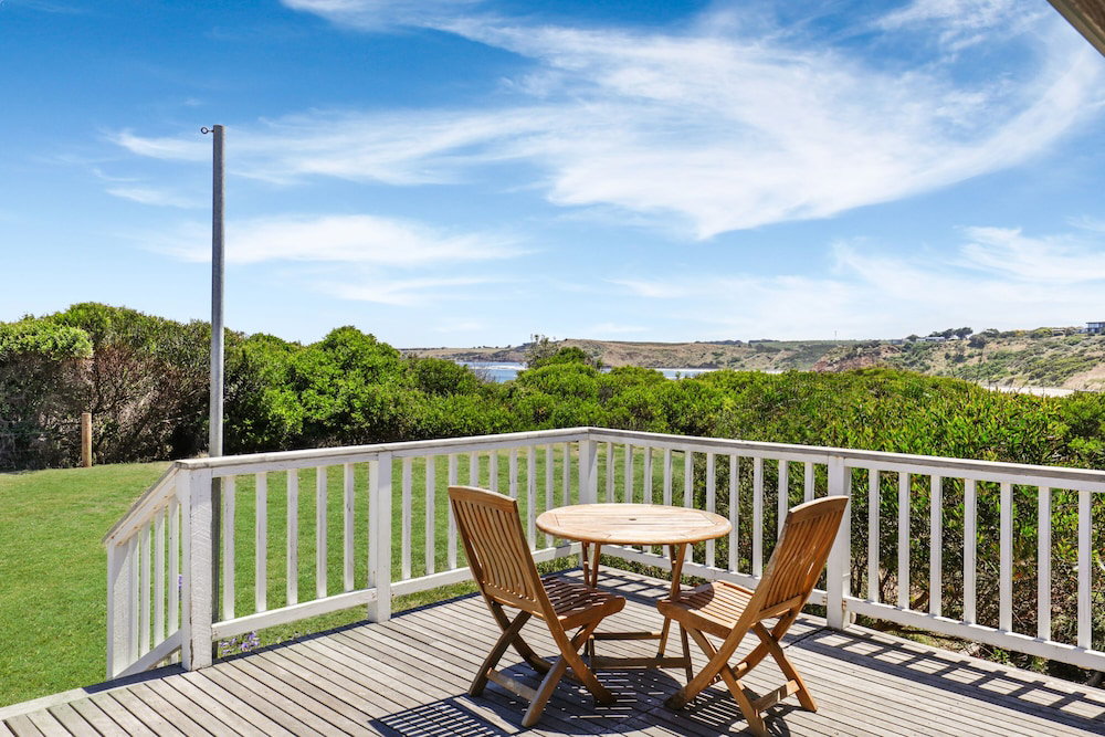 Smiths Beach VIC Accommodation Perth