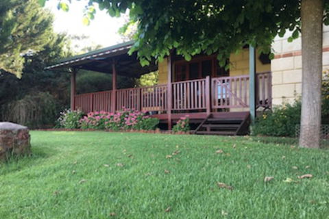 Clover Cottage Country Retreat - Perth Resorts 0