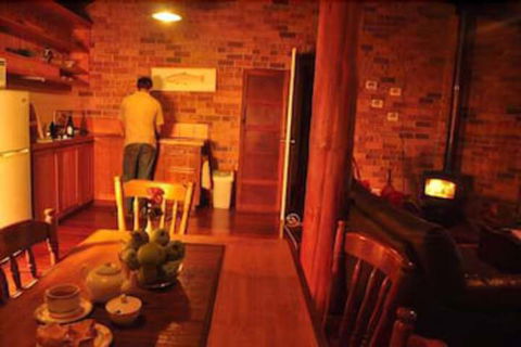 Clover Cottage Country Retreat - Perth Resorts 7