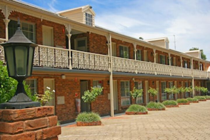 Burrowye VIC Perth Resorts
