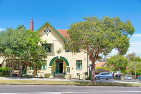 Neutral Bay Lodge - Accommodation Perth 0