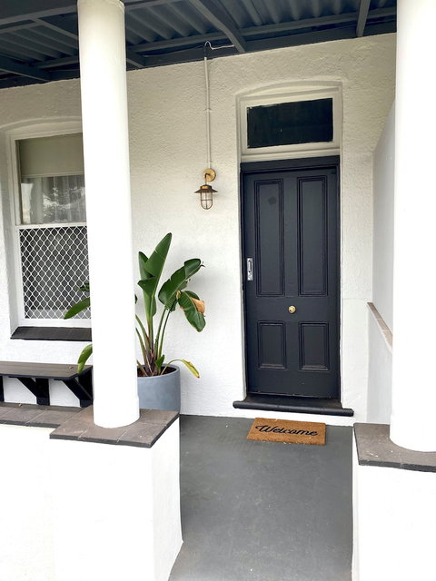 The Clifton & Grittleton Lodge - Accommodation Perth 2