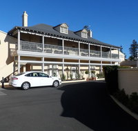 The Clifton  Grittleton Lodge - Accommodation Perth