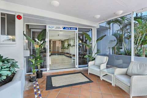Beachside Resort - Kawana Waters - Accommodation Perth 0