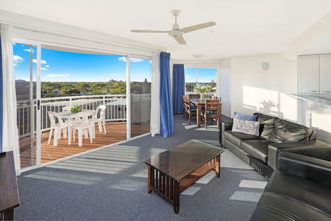 Beachside Resort - Kawana Waters - Accommodation Perth 5