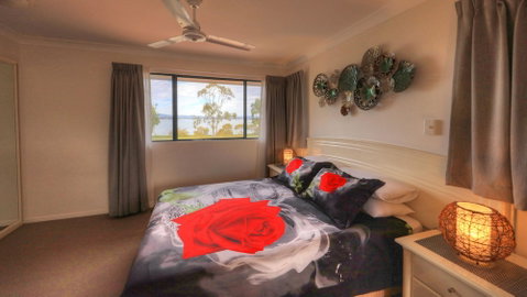 Dolphin Waters Tin Can Bay - Accommodation Perth 5