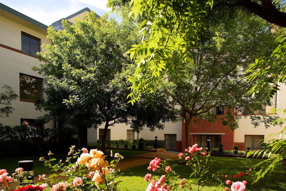 Yarralumla ACT Perth Resorts