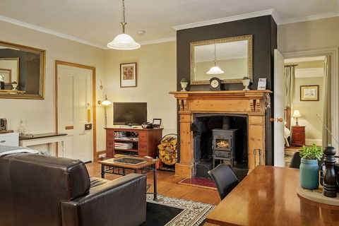 Crabtree House - Accommodation Perth 5