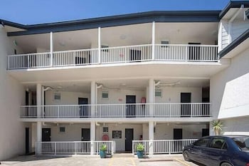 Ocean Front At The Entrance - Accommodation Perth 3