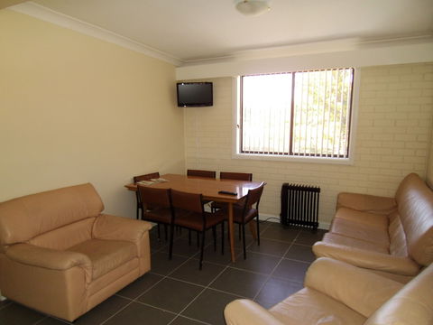 Swiss Motel - Accommodation Perth 4