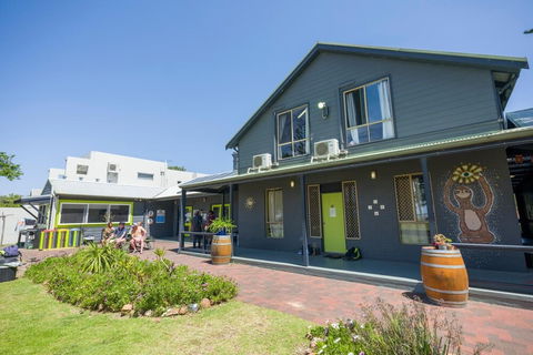 Dunsborough Beachouse YHA Hostel - Perth Resorts 0