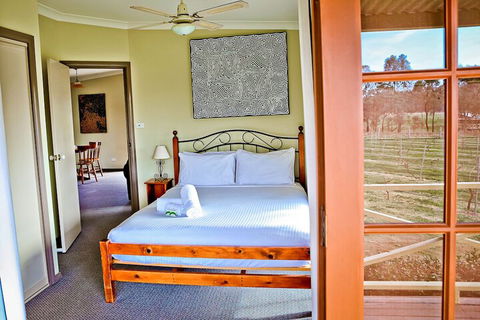 Twin Trees Country Cottages - Accommodation Perth 4