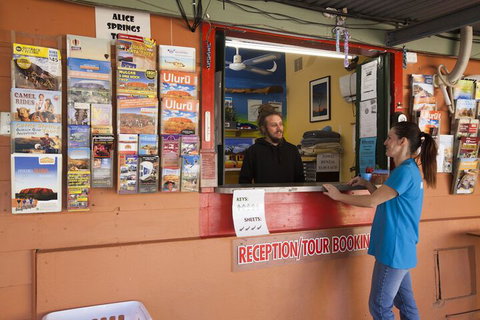 Alice Lodge Backpackers - Accommodation Perth 4