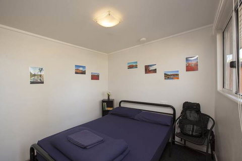Alice Lodge Backpackers - Accommodation Perth 6