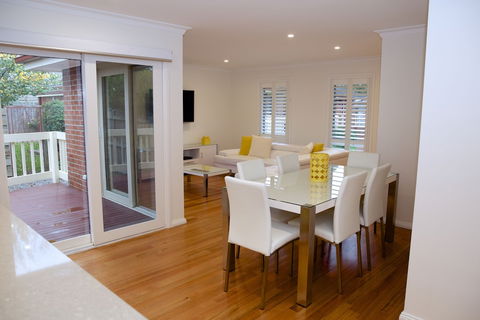 Yarra Glen Racecourse Apartments - Accommodation Perth 5
