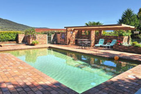 Langbrook Estate Cottages - Accommodation Perth 0