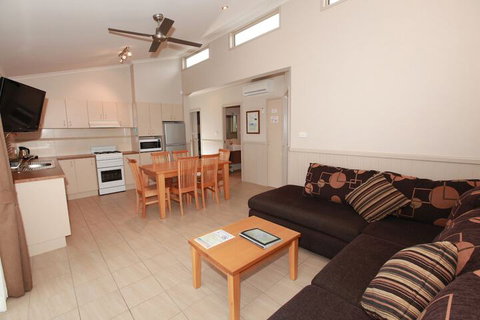 Lakesea Park - Accommodation Perth 6