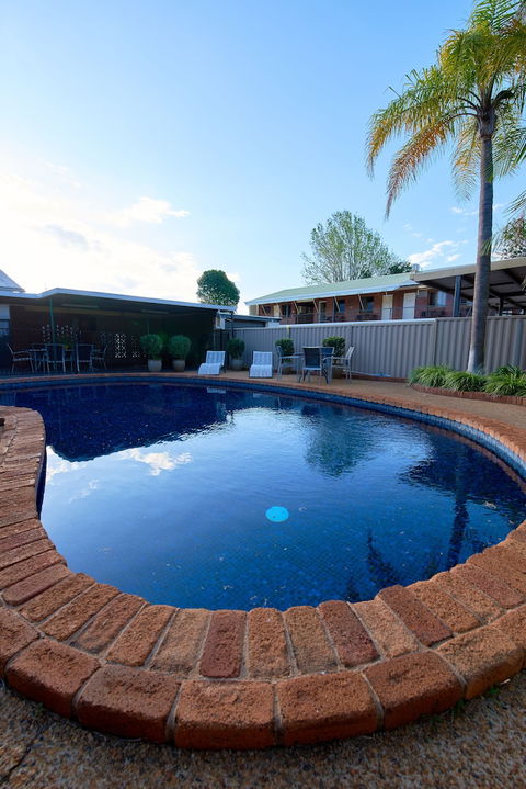 Ruthven Street Motor Inn - Accommodation Perth 2