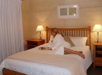 Big Brook Cottages - Accommodation Perth 2
