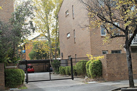 Adelaide Dresscircle Apartments Archer Street - Accommodation Perth 4