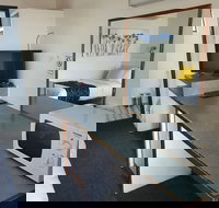 Budget on the Lake - Perth Resorts