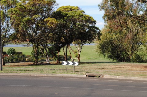 Budget On The Lake - Accommodation Perth 1