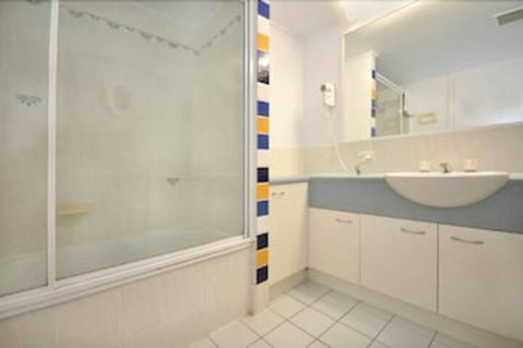 Lindomare Apartments - Accommodation Perth 5