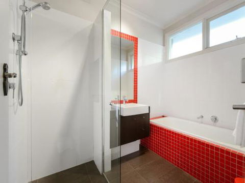 BOUTIQUE STAYS Sandyside Sandringham Villa Units - Accommodation Perth 4