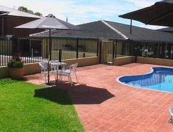 Maitland City Motel - Perth Resorts 5