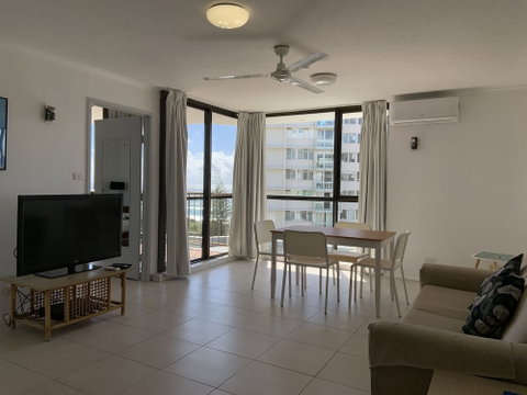 Burleigh Gardens North Hi-Rise - Accommodation Perth 3