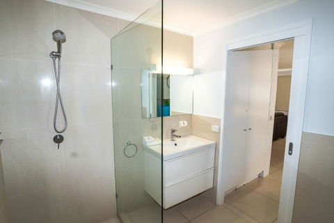 Myuna Holiday Apartments - Perth Resorts 2