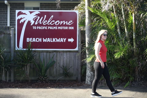 Pacific Palms Motor Inn - Accommodation Perth 1