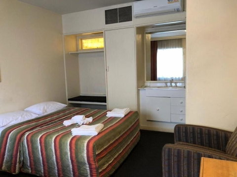 The Astor Hotel Motel - Accommodation Perth 3