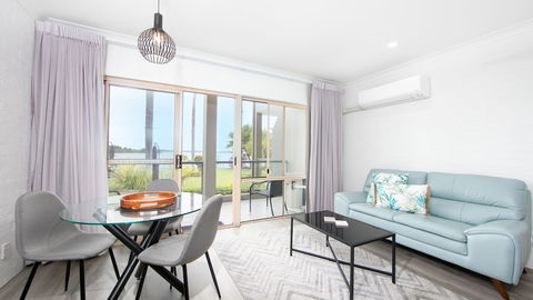 Moby Dick Waterfront Resort Motel - Accommodation Perth 4