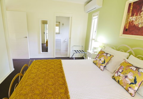 Apple Tree Cottage & Studio - Accommodation Perth 1