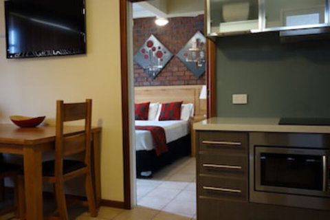 Glenelg Gateway Apartments - Accommodation Perth 0