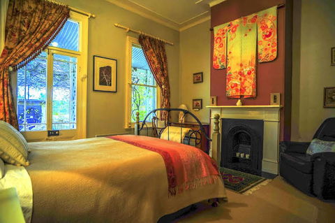 Cromwell House - Accommodation Perth 3