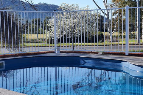Roydons Motor INN - Accommodation Perth 5