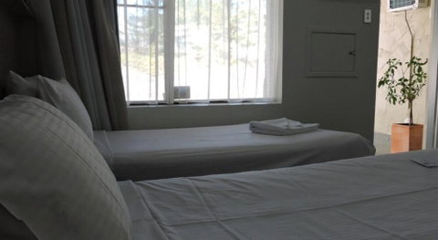Town & Country Motel - Accommodation Perth 3
