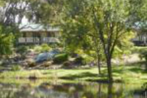 Granite Gardens Cottages & Lake Retreat - Accommodation Perth 0