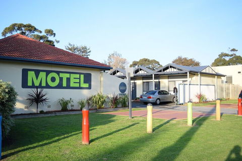 Mornington Motel - Perth Resorts 4