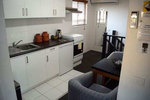 Mornington Motel - Perth Resorts 3