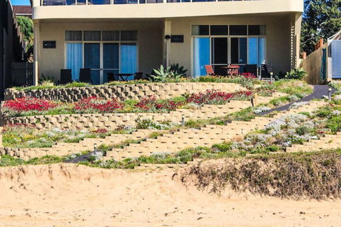 Al Mare Beachfront Retreat - Accommodation Perth 1