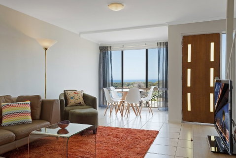 Panoramic Townhouses By Lisa - Accommodation Perth 2