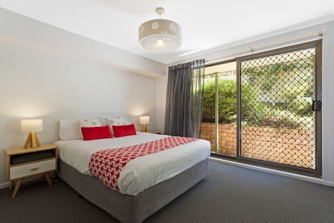 Panoramic Townhouses By Lisa - Accommodation Perth 5