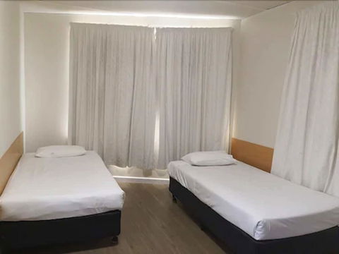 Dandenong Motel - Perth Resorts 2