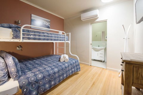 Port Lincoln YHA - Accommodation Perth 5