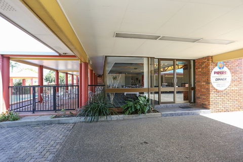 Reef Resort Motel - Accommodation Perth 1